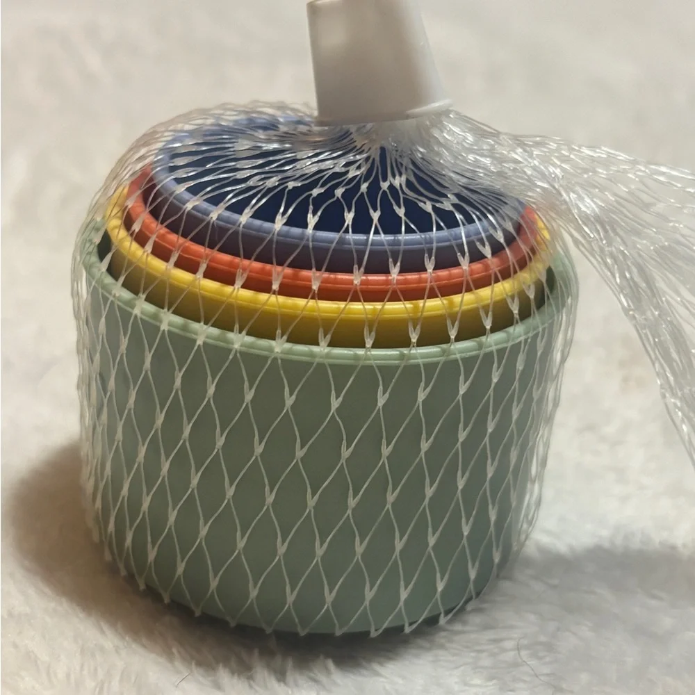 NWOT Toddler Stacking Cups 4-Pack – Mini Bath Toy Bundle – Bright Colors - Picture 3 of 7